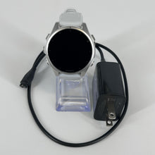 Load image into Gallery viewer, Garmin Fenix 8 AMOLED Edition 43mm Silver GPS