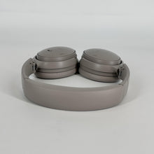 Load image into Gallery viewer, Bose QuietComfort Headphones Beige