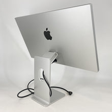 Load image into Gallery viewer, Apple Studio Display 27in 2022 Silver