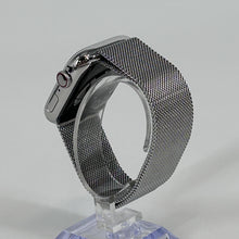 Load image into Gallery viewer, Apple Watch (Series 8) 45mm Silver Unlocked 32GB