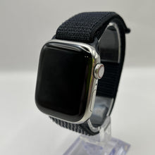 Load image into Gallery viewer, Apple Watch (Series 7) 41mm Silver Unlocked 32GB