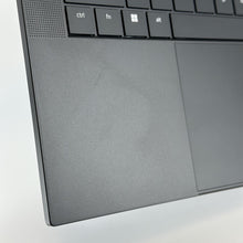 Load image into Gallery viewer, Razer Blade 16 2025 Black 2.0 GHz AMD Ryzen AI 9 365 32GB RAM 1TB Solid State Drive NVIDIA GeForce RTX 5070 Ti 12 GB