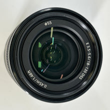 Load image into Gallery viewer, Sony E 18-135mm Black