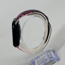Load image into Gallery viewer, Apple Watch SE 3 44mm Midnight Unlocked 64GB