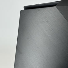 Load image into Gallery viewer, HP Omen 15 Black 2.6 GHz Intel Core i7 10th Gen. 16GB RAM 512GB Solid State Drive NVIDIA GeForce GTX 1650 Ti 4 GB