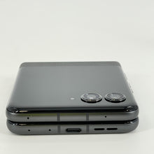 Load image into Gallery viewer, Motorola Razr (2024) 256GB Gray (Metro)