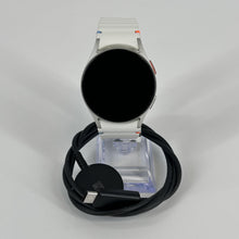 Load image into Gallery viewer, Samsung Galaxy Watch7 40mm Silver WiFi 32GB