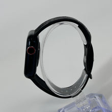Load image into Gallery viewer, Apple Watch (SE) 2nd Gen. 40mm Black Unlocked 32GB