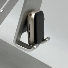 Load image into Gallery viewer, Apple Watch SE 3 40mm Starlight Unlocked 64GB