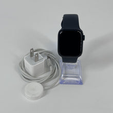Load image into Gallery viewer, Apple Watch (Series 8) 41mm Space Black Unlocked 32GB