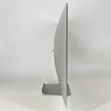 Load image into Gallery viewer, Apple iMac Retina 27 5K 2020 3.8 GHz Intel Core i7 10th Gen. 16GB RAM 512GB Solid State Drive AMD Radeon Pro 5500 XT 8 GB