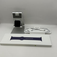 Load image into Gallery viewer, Apple Watch (Series 11) 42mm Silver WiFi 64GB