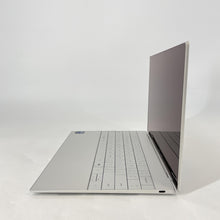 Load image into Gallery viewer, Dell XPS 13 9350 Gray 2.2 GHz Intel Core Ultra 7 Series 2 32GB RAM 1TB Solid State Drive