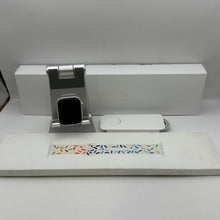 Load image into Gallery viewer, Apple Watch (Series 8) 41mm Silver WiFi 32GB