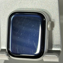 Load image into Gallery viewer, Apple Watch (Series 8) 41mm Silver WiFi 32GB