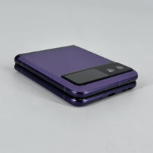 Load image into Gallery viewer, Motorola Razr (2023) 8GB RAM 128GB Purple (GSM Unlocked)