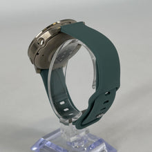 Load image into Gallery viewer, Garmin Venu 4 41mm Gold GPS