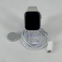 Load image into Gallery viewer, Apple Watch (Series 9) 45mm Silver Unlocked 64GB