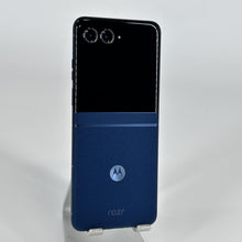 Load image into Gallery viewer, Motorola Razr (2025) 256GB Blue (TracFone)