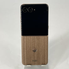 Load image into Gallery viewer, Motorola Razr Ultra (2025) 1TB Brown (GSM Unlocked)