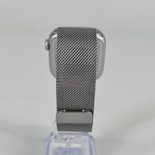 Load image into Gallery viewer, Apple Watch (Series 11) 42mm Silver Unlocked 64GB