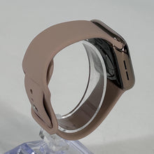 Load image into Gallery viewer, Apple Watch (Series 5) 40mm Gold Unlocked 32GB