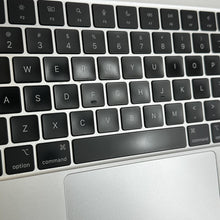 Load image into Gallery viewer, Apple MacBook Air 13 2024 Silver 4.06 GHz M3 8-Core CPU 16GB Unified Memory 256GB Solid State Drive 8-Core GPU