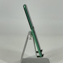 Load image into Gallery viewer, Motorola Razr (2025) 256GB Green (TracFone)
