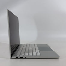Load image into Gallery viewer, Razer Book 13.4 Silver 2.8 GHz Intel Core i7 11th Gen. 16GB RAM 512GB Solid State Drive