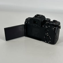 Load image into Gallery viewer, Sony Alpha 7 IV 33MP Black