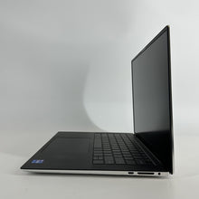 Load image into Gallery viewer, Dell XPS 15 9520 Gray 2.3 GHz Intel Core i7 12th Gen. 16GB RAM 512GB Solid State Drive