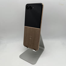 Load image into Gallery viewer, Motorola Razr Ultra (2025) 512GB Brown (GSM Unlocked)