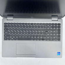 Load image into Gallery viewer, Dell Latitude 5540 15.6 Silver 1.7 GHz Intel Core i7 13th Gen. 16GB RAM 512GB Solid State Drive