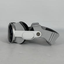 Load image into Gallery viewer, Apple Vision Pro (M5) 256GB