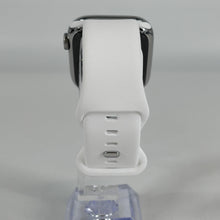 Load image into Gallery viewer, Apple Watch (Series 8) 45mm Silver Unlocked 32GB