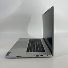 Load image into Gallery viewer, Razer Blade 16 2024 Silver 2.2 GHz Intel Core i9 14th Gen. 32GB RAM 2TB Solid State Drive NVIDIA GeForce RTX 4080 12 GB
