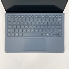 Load image into Gallery viewer, Dell Latitude 7320 (Detachable) 13.3 Gray 1.1 GHz Intel Core i5 11th Gen. 16GB RAM 256GB Solid State Drive