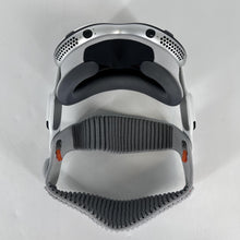 Load image into Gallery viewer, Apple Vision Pro (M5) 256GB
