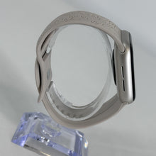 Load image into Gallery viewer, Apple Watch (SE) 2nd Gen. 40mm Silver Unlocked 32GB