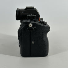 Load image into Gallery viewer, Sony Alpha 7R III 42.4MP Black