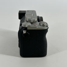 Load image into Gallery viewer, Sony Alpha 7CR 61MP Black