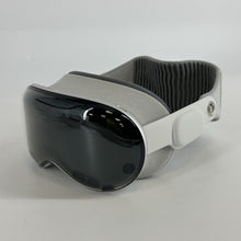 Load image into Gallery viewer, Apple Vision Pro 1TB