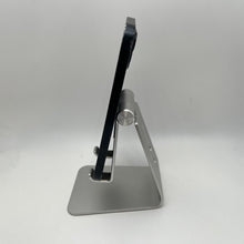 Load image into Gallery viewer, iPhone 13 128GB Black (Straight Talk)