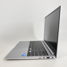Load image into Gallery viewer, Samsung Galaxy Book4 15.6 Silver 1.8 GHz Intel Core 7 16GB RAM 512GB Solid State Drive
