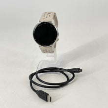 Load image into Gallery viewer, Garmin Venu 3 45mm White GPS