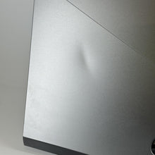 Load image into Gallery viewer, Dell Alienware 15 R3 Black 2.8 GHz Intel Core i7 7th Gen. 16GB RAM 1TB Solid State Drive 500GB Solid State Drive NVIDIA GeForce GTX 1070 8 GB