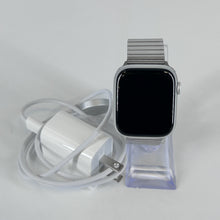 Load image into Gallery viewer, Apple Watch (Series 9) 45mm Silver WiFi 64GB