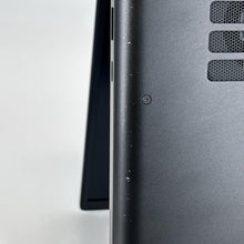 Load image into Gallery viewer, Razer Blade 15 Base 2020 Black 2.6 GHz Intel Core i7 10th Gen. 16GB RAM 512GB Solid State Drive NVIDIA GeForce RTX 3070 8 GB