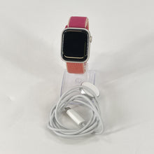 Load image into Gallery viewer, Apple Watch (Series 7) 41mm Silver Unlocked 32GB