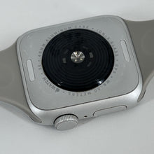 Load image into Gallery viewer, Apple Watch (SE) 2nd Gen. 40mm Silver WiFi 32GB